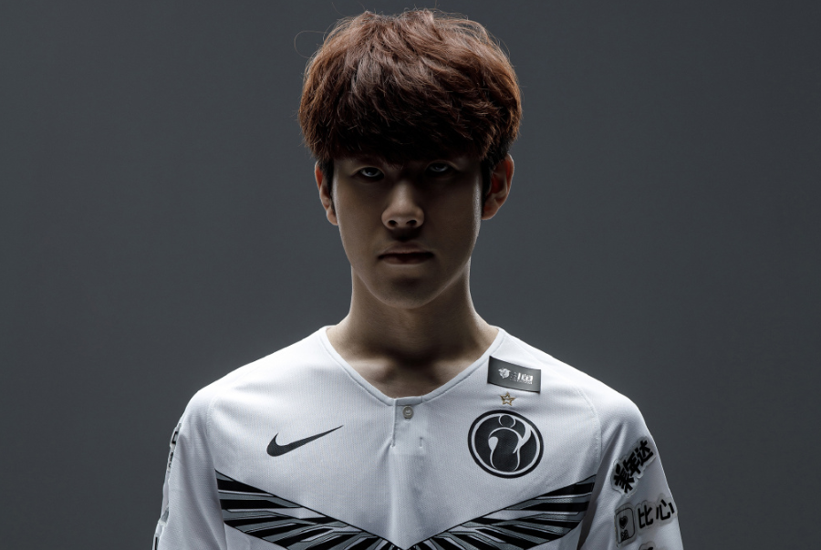 Donk 连续第五次赢得 FACEIT 排名赛季 — 创下记录 elo 得分